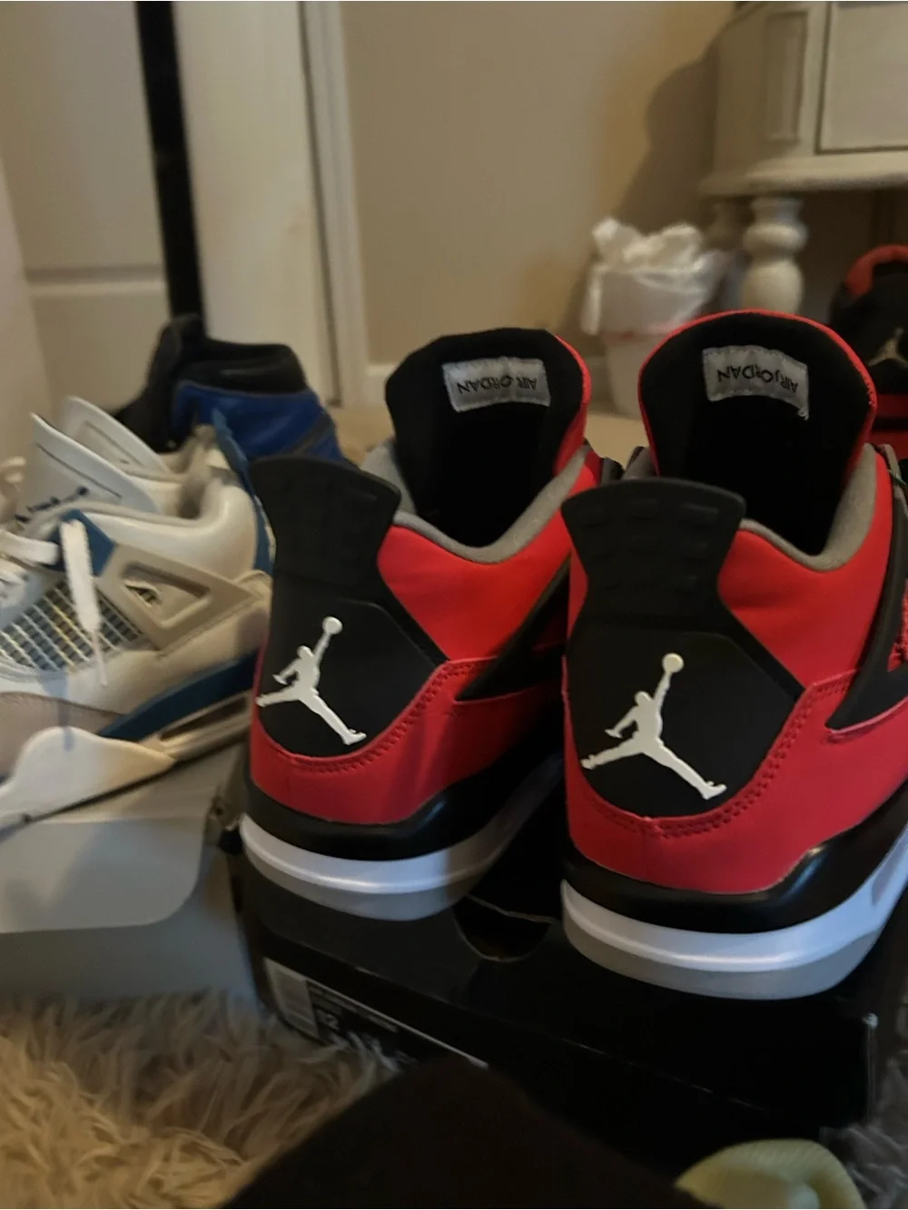 Air Jordan 4 “Toro Bravo” – Men’s Sneakers – Jordan 4 Retro Red Cement